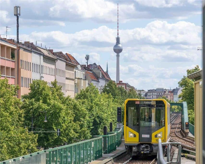 33 M Schoenhauser Allee * Berlijn