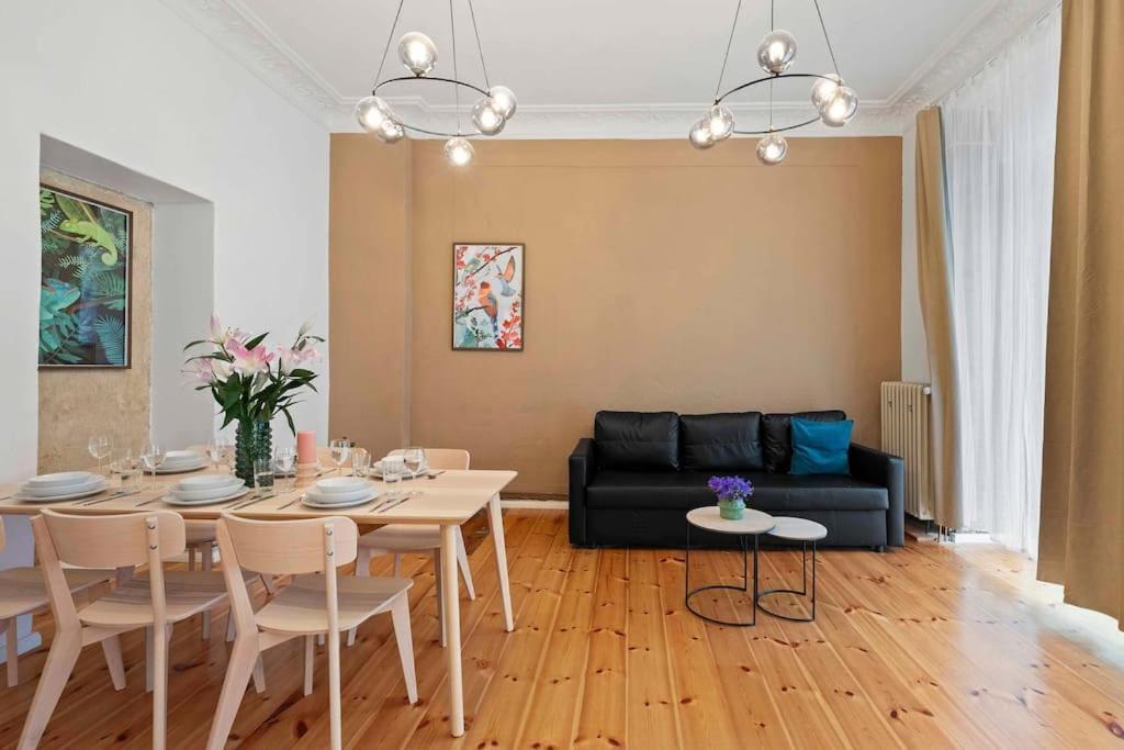 33 M Schoenhauser Allee Appartement *